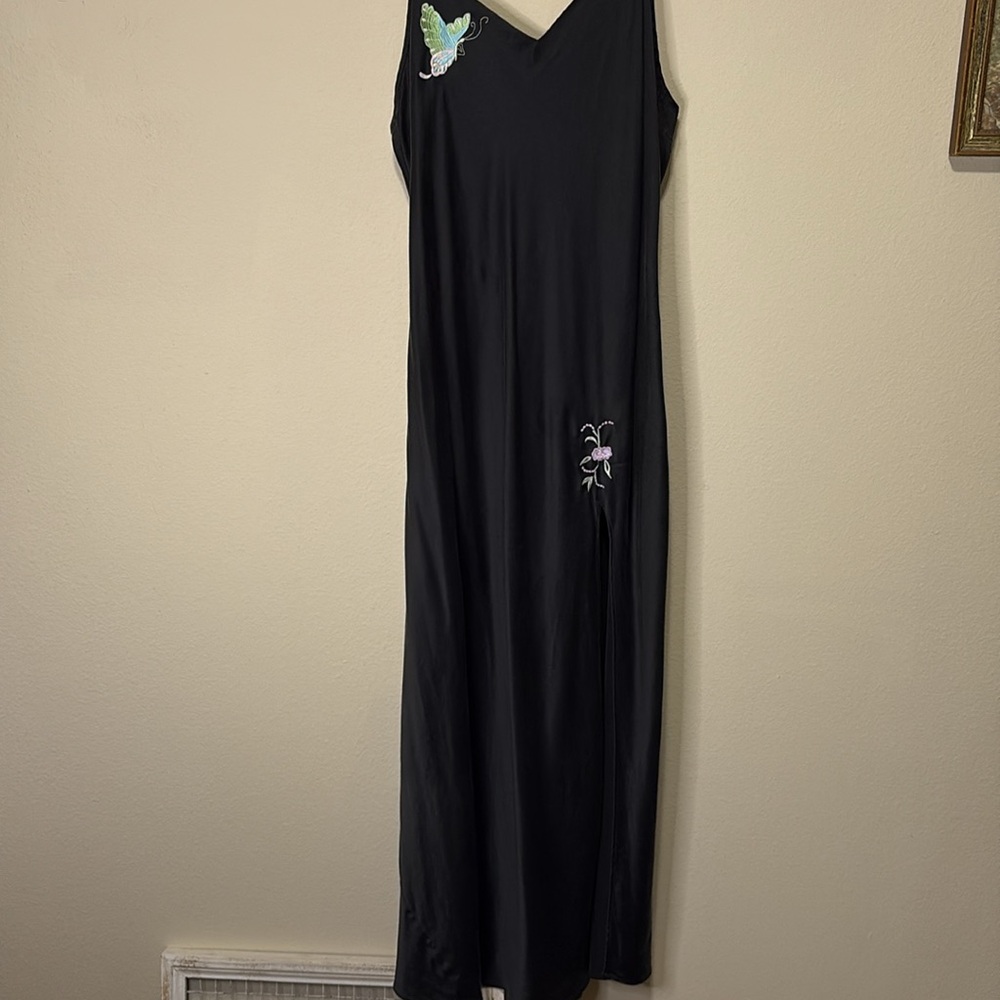 Victoria's Secret RARE Vintage Black Silk Slip Size Medium